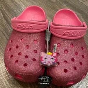 Crocs Little Kids Size 13 in Sparkle Pink